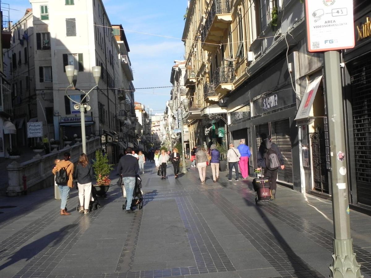 Centralissimo Trilocale Su Due Piani - Flavio House Sanremo Exterior photo